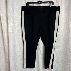 TORRID cropped pants